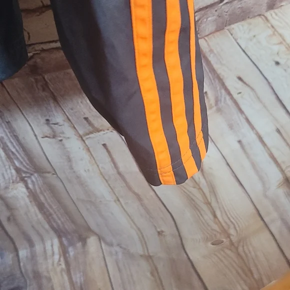 Nwot Adidas hooded windbreaker sz small - Picture 4 of 6